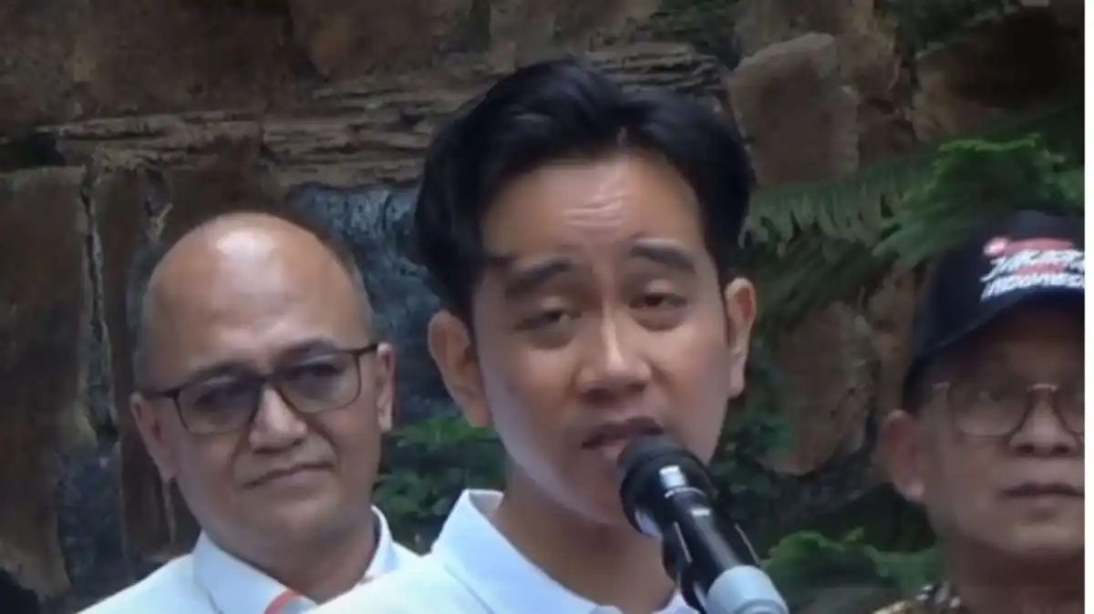 Putusan MK soal Ijazah Gibran Disikapi Jokowi dan PSI dengan Dukungan Politik