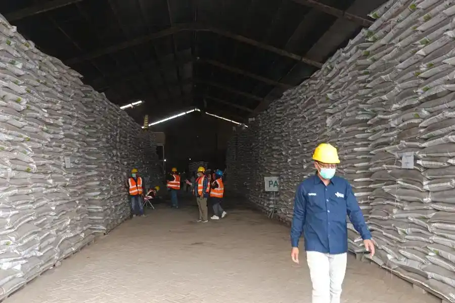 Stok Pupuk Subsidi Aman, Petani di Madiun Raya Tak Wajib Tebus Paket