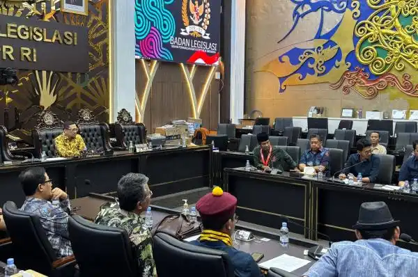 Koalisi Sipil Dorong Fraksi Golkar Buka Hak Angket soal Polemik Ijazah Gibran