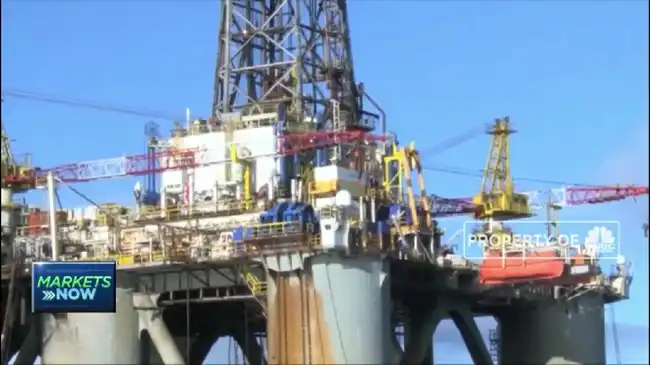 Harga Minyak Dunia Terkoreksi, Brent Bertahan di Atas US$100 per Barel