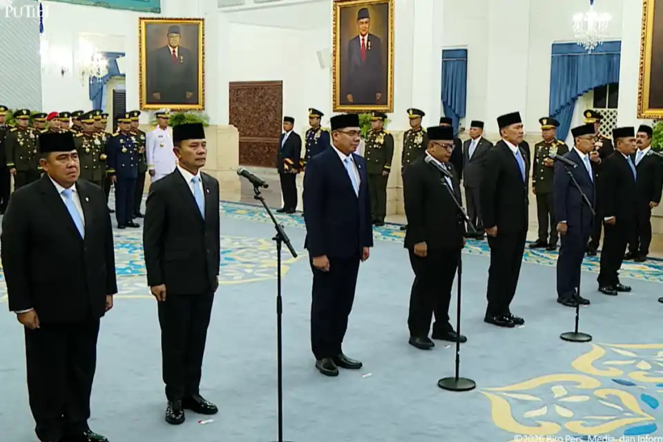 Prabowo Lantik Empat Wakil Menteri dan Sejumlah Pejabat Negara di Istana