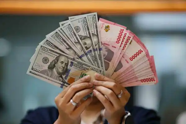 Rupiah Melemah Tipis di Tengah Penguatan Dolar, BI Soroti Tekanan Global