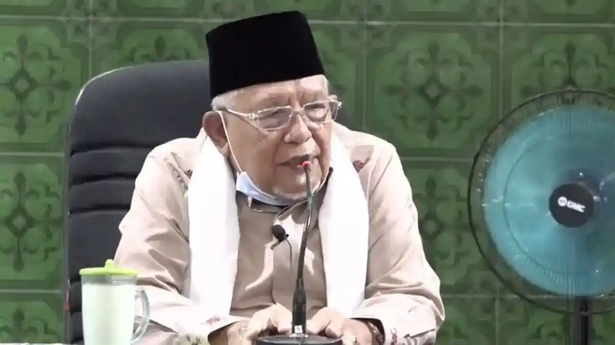 KH Syukron Ma’mun Wafat dalam Perjalanan Menuju Rumah Sakit di Jakarta