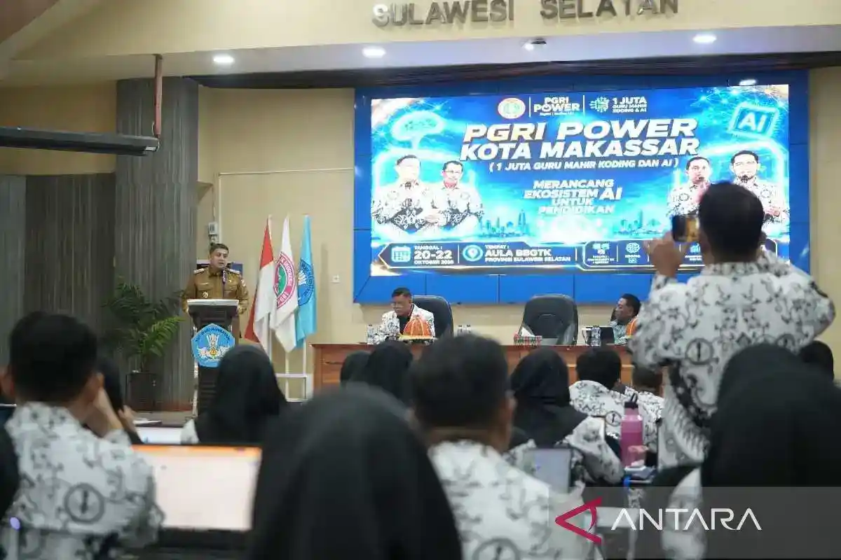 Guru Makassar Diajak Kuasai Koding dan AI tanpa Kehilangan Peran Pendidikan