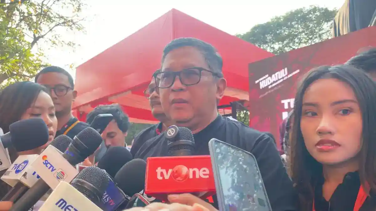 Dua Tahun Prabowo-Gibran: Catatan Hasto tentang Putusan MK dan Aspirasi Publik