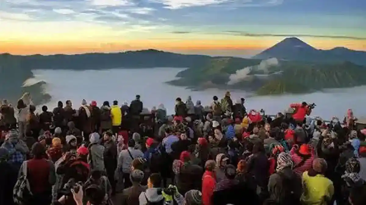 Penanjakan Kembali Beroperasi, Kuota Pengunjung Bromo Dibatasi