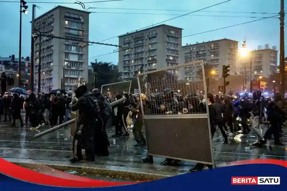 Prancis Pertimbangkan Pembatasan Media Sosial Jika Demonstrasi Berujung Kekerasan