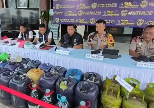 Modifikasi Minibus Jadi Cara Menimbun Pertalite di Boyolali