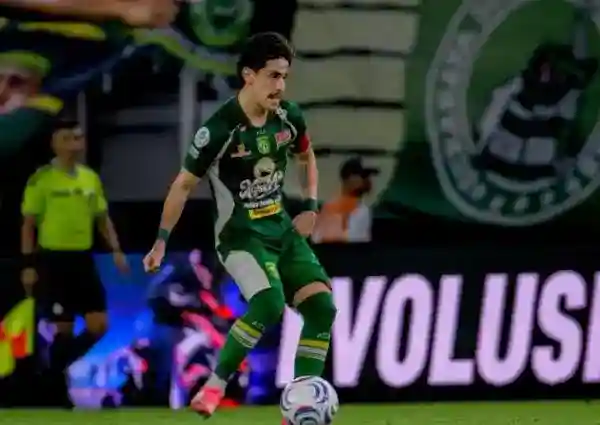 Francisco Rivera Siap Perkuat Persebaya Meski Cedera Tendon Belum Pulih
